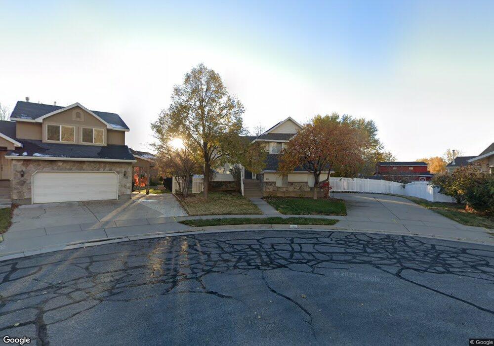 532 Windsor Ct, Centerville, UT 84014 - photo 1