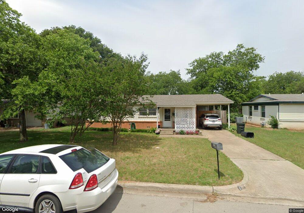625 Buena Vista Dr, Hurst, TX 76053 - photo 1