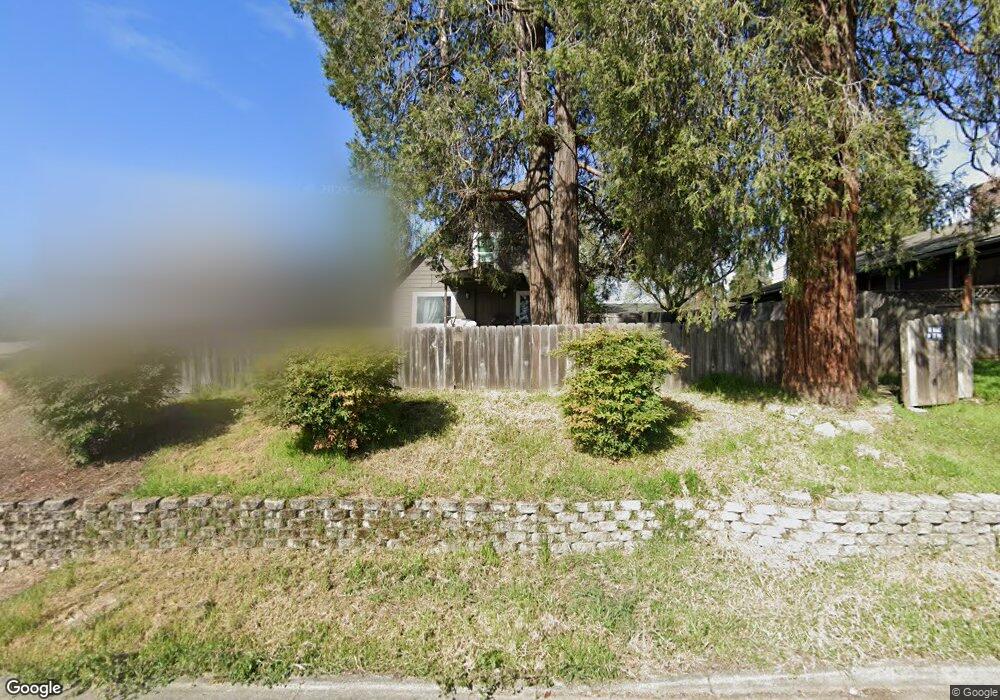 230 SW Spring St, Grants Pass, OR 97526 - photo 1