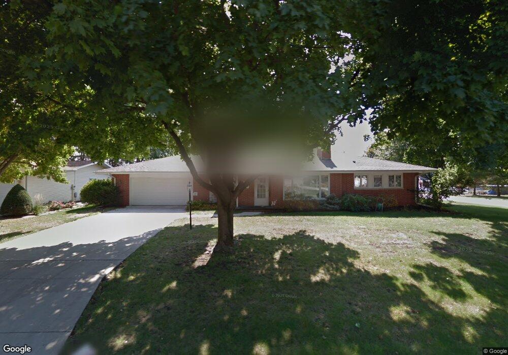 1107 S 14th Ave W, Newton, IA 50208 - photo 1