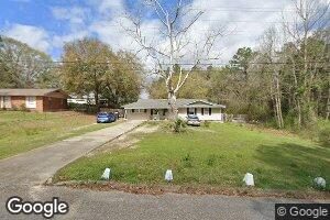 908 E Latimer Ave, Geneva, AL 36340