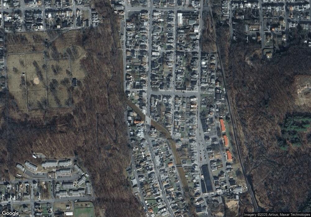 215 S Shamokin St, Shamokin, PA 17872 - photo 1