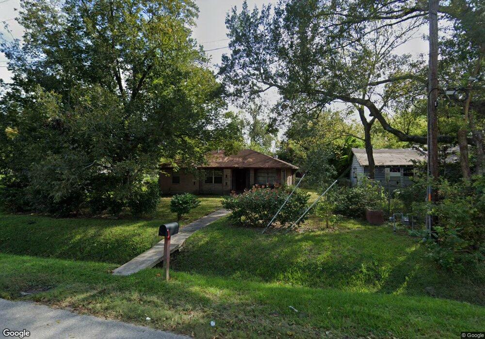 7236 Weyburn St, Houston, TX 77028 - photo 1