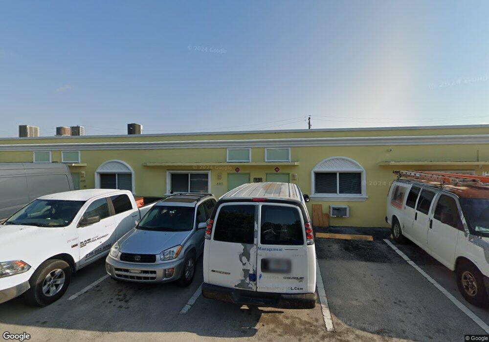 2313 NW 30th St unit 2313, Oakland Park, FL 33311 - photo 1