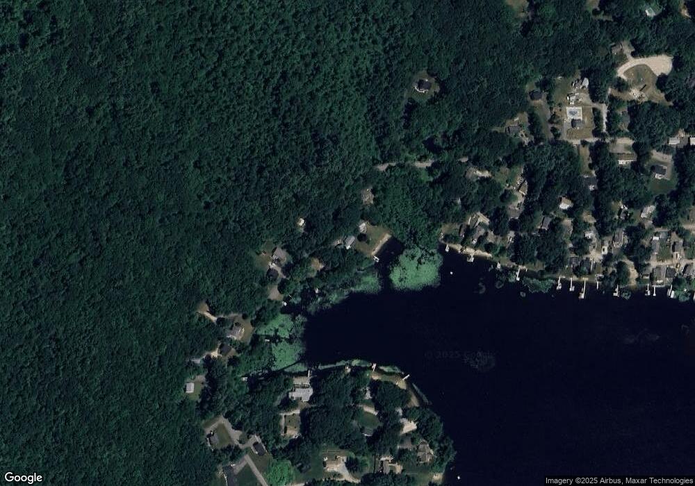 16 Holts Point Rd, Sandown, NH 03873 - photo 1