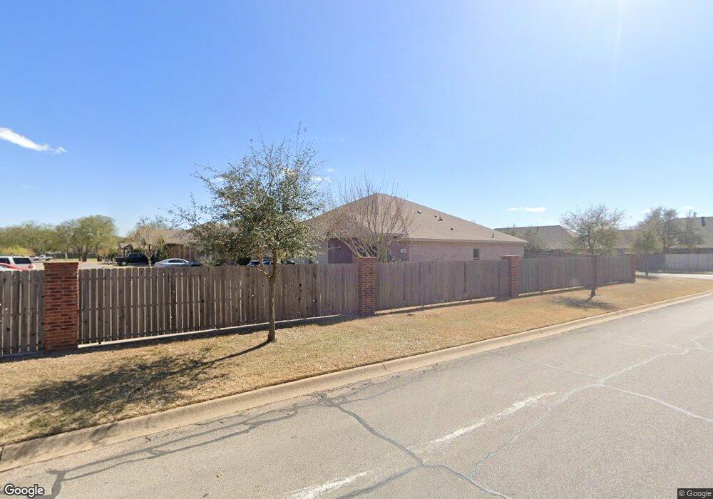 102 Shade Tree Ln, Cleburne, TX 76033 - photo 1