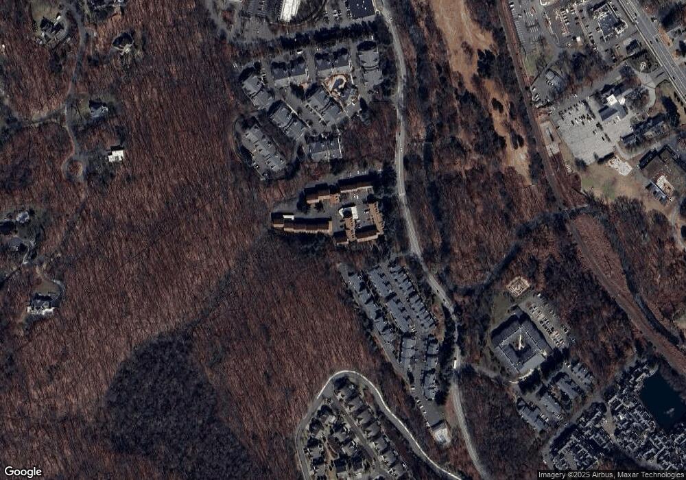 31 Village Walk, Wilton, CT 06897 - photo 1