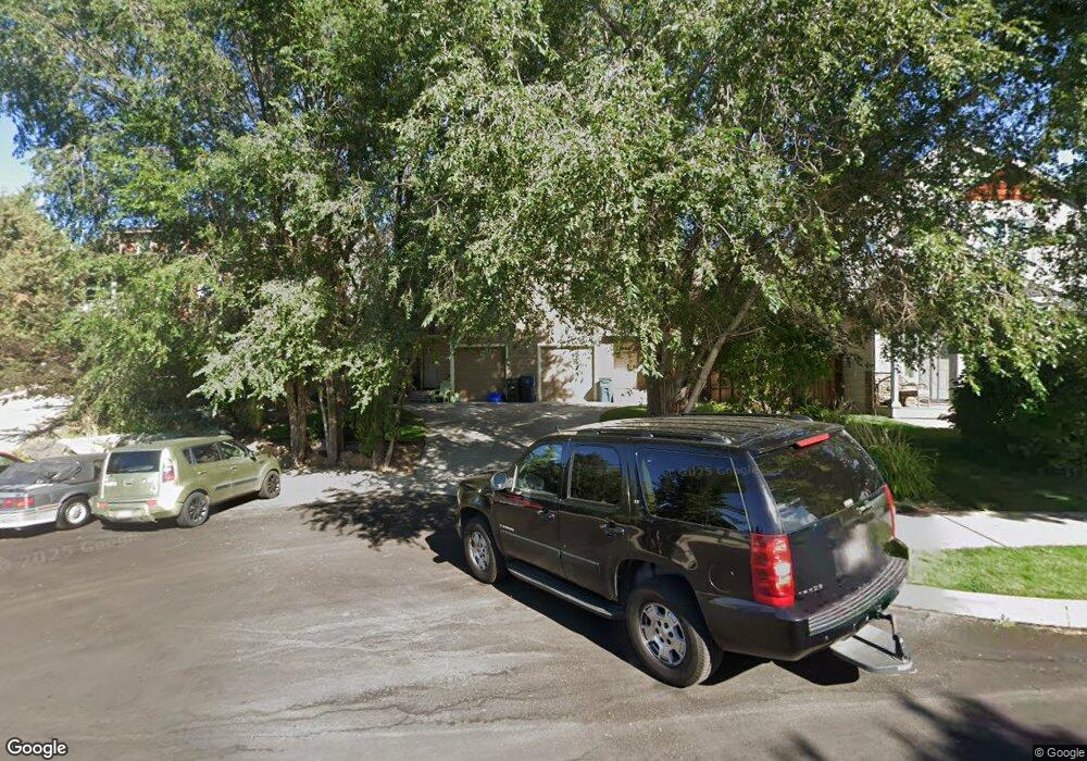 1069 NE Kayak Loop, Bend, OR 97701 - photo 1