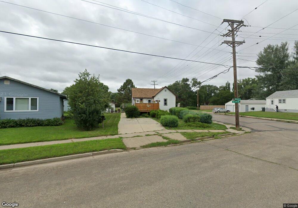 609 3rd Ave SE, Mandan, ND 58554 - photo 1