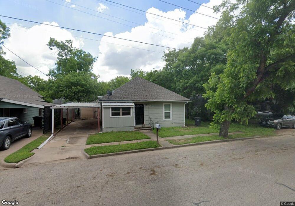 535 W Wilson St, Cleburne, TX 76033 - photo 1