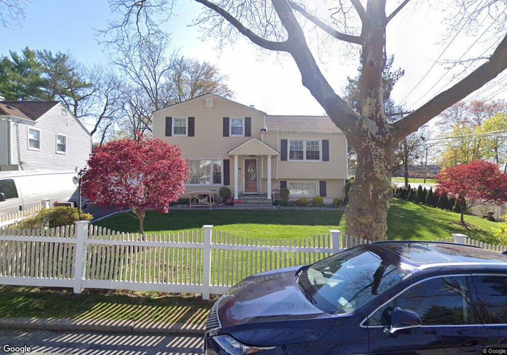 114 Remsen Rd, Yonkers, NY 10710 - photo 1