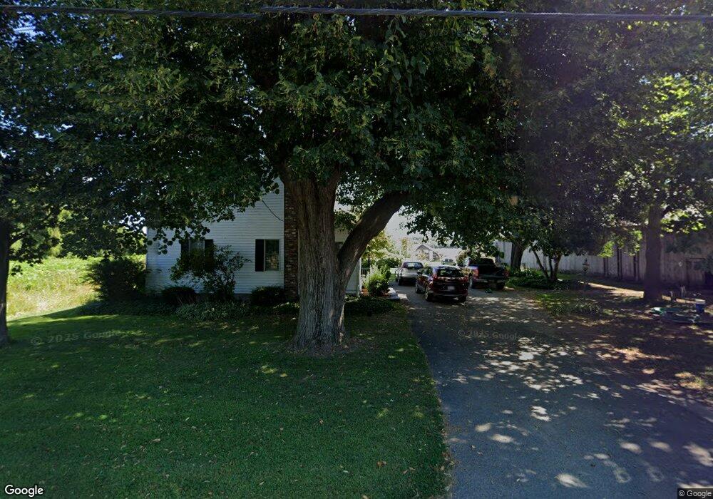 22 East St, Hadley, MA 01035 - photo 1