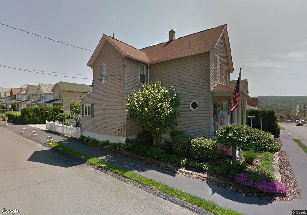 562 Archbald St, Scranton, PA 18504 - photo 1