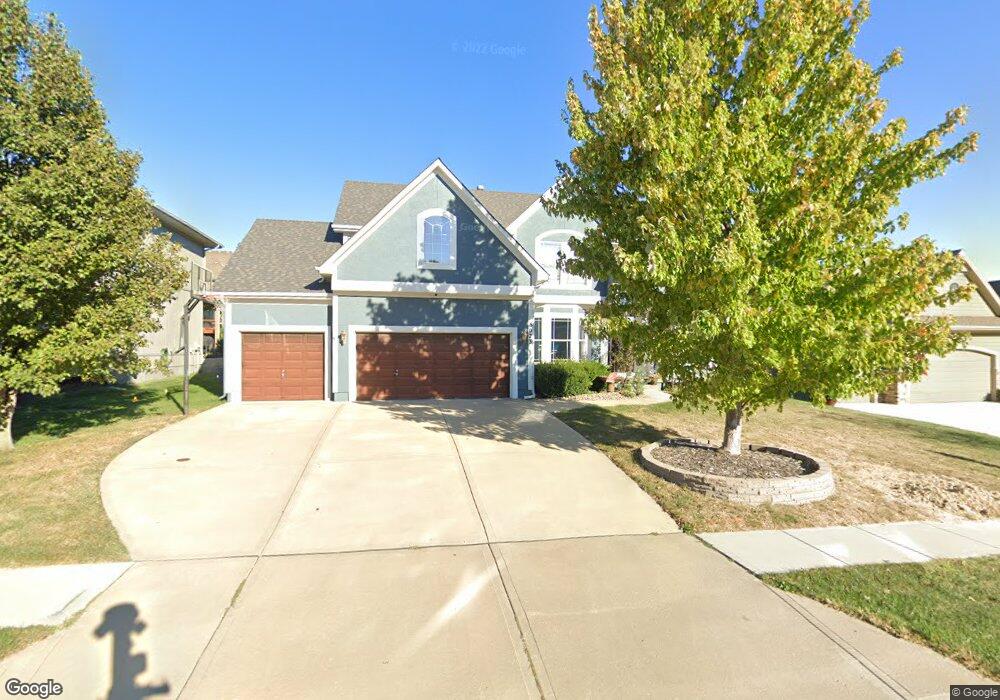 5023 Haskins St, Shawnee, KS 66216 - photo 1