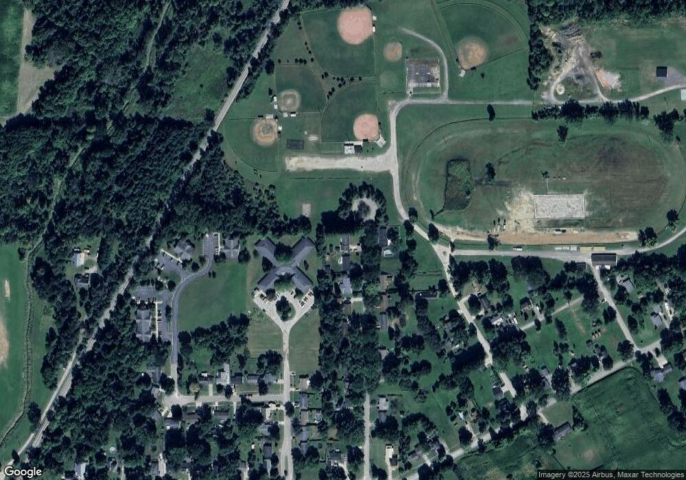 693 Hazel St, Vassar, MI 48768 - photo 1