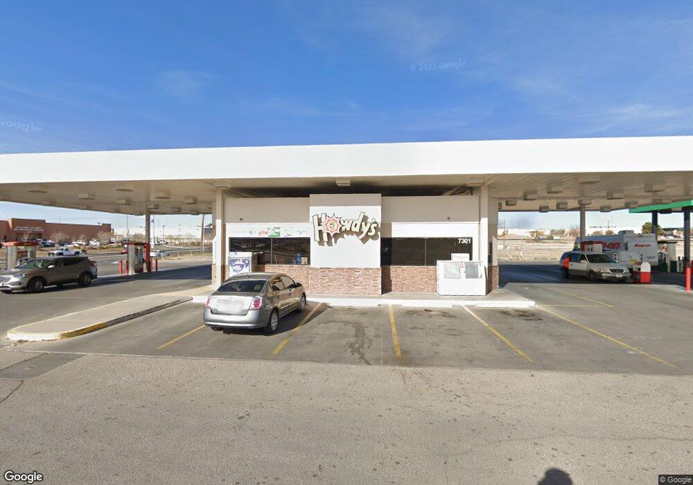 7301 N Loop Dr, El Paso, TX 79915 - photo 1