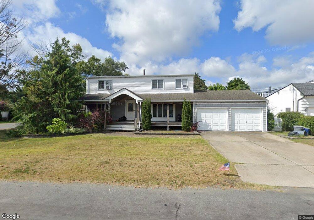 81 3rd Ave, Lindenhurst, NY 11757 - photo 1