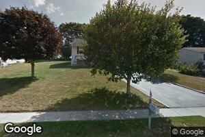 26 Shannon Ln, Groton, CT 06340