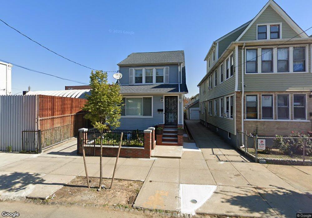 10311 171st St, Jamaica, NY 11433 - photo 1