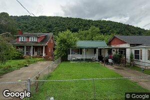 209 5th Ave, Glasgow, WV 25086