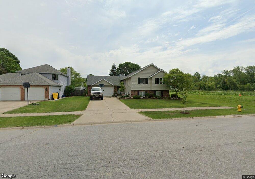 547 N Rueth Dr, Griffith, IN 46319 - photo 1