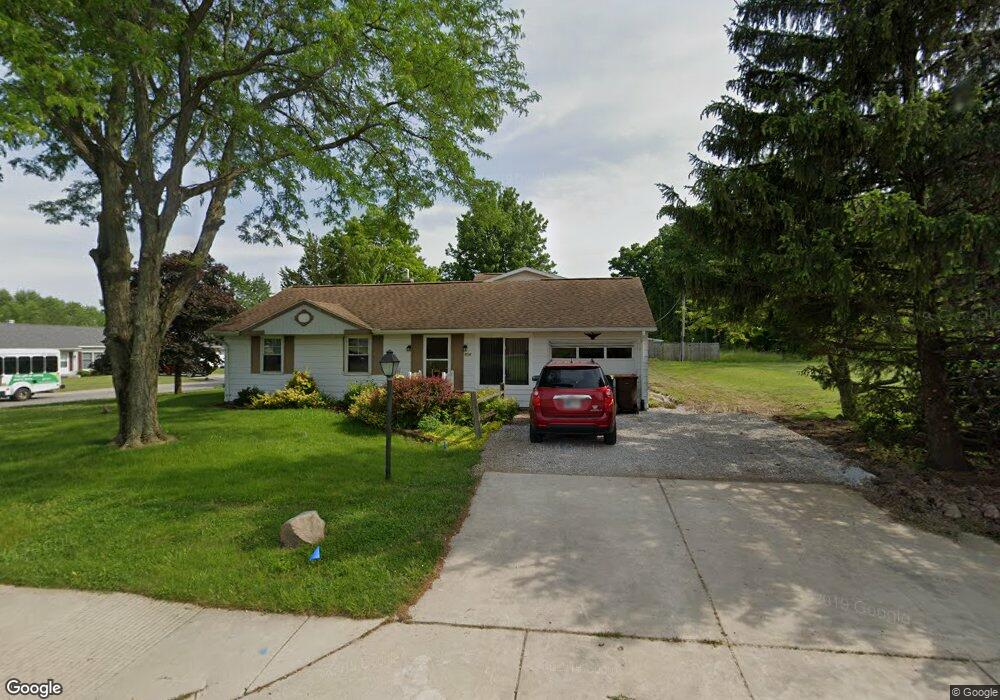 514 E Dustman Rd, Bluffton, IN 46714 - photo 1