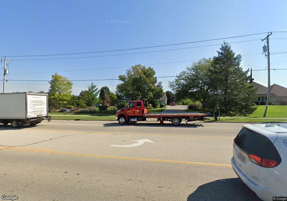 W156N7388 Pilgrim Rd, Menomonee Falls, WI 53051 - photo 1