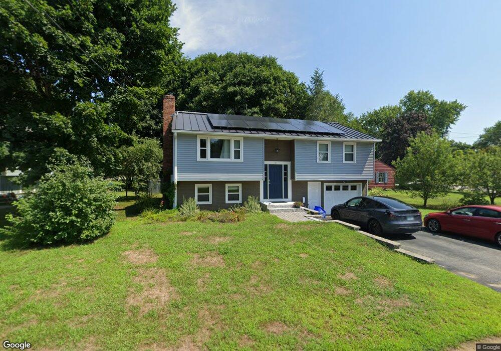 27 Maplecrest St, Newmarket, NH 03857 - photo 1