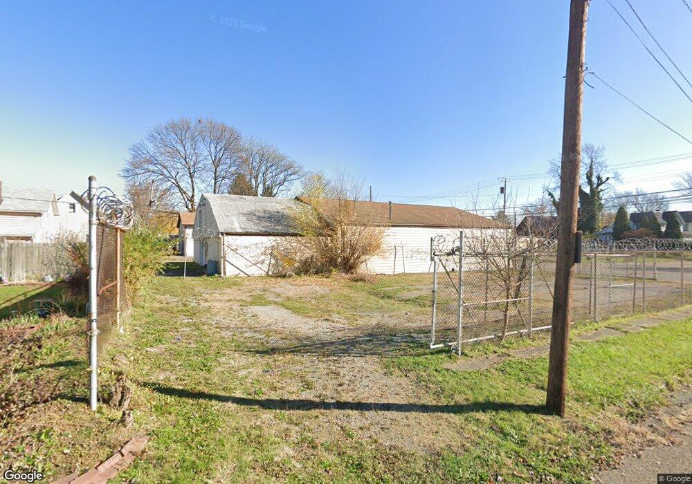 1733 Navarre Rd SW, Canton, OH 44706 - photo 1