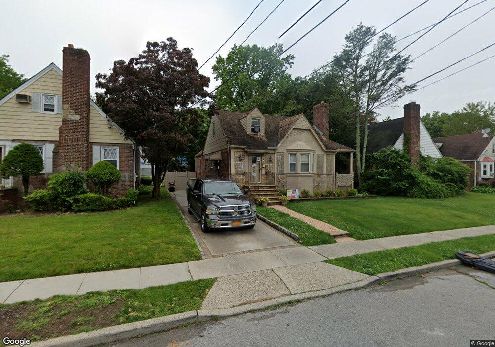 48 Carol St, West Hempstead, NY 11552 - photo 1