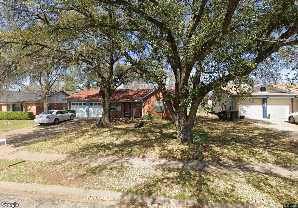 1310 Phillips St, Cleburne, TX 76033 - photo 1