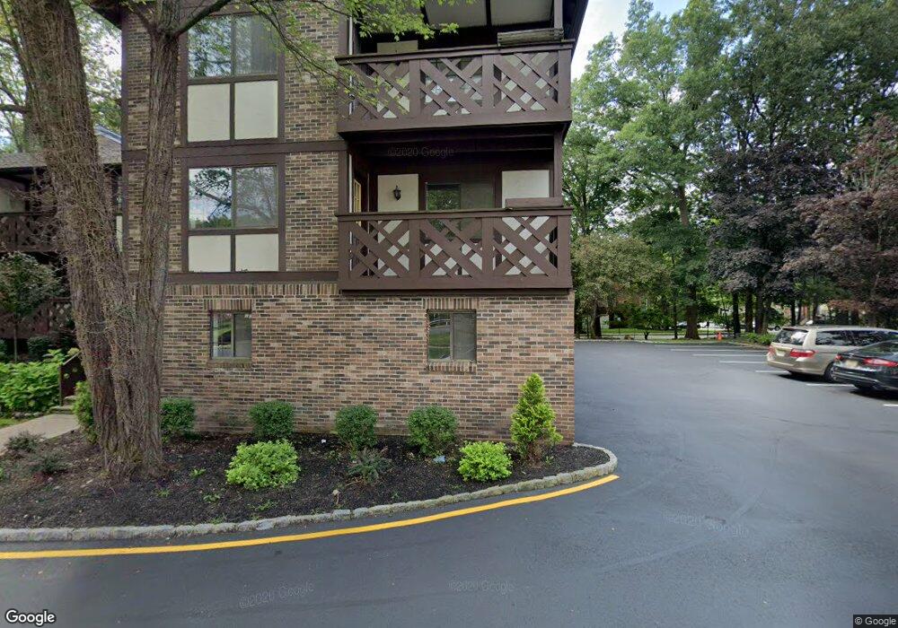 1103 Faulkner Ct, Mahwah, NJ 07430 - photo 1