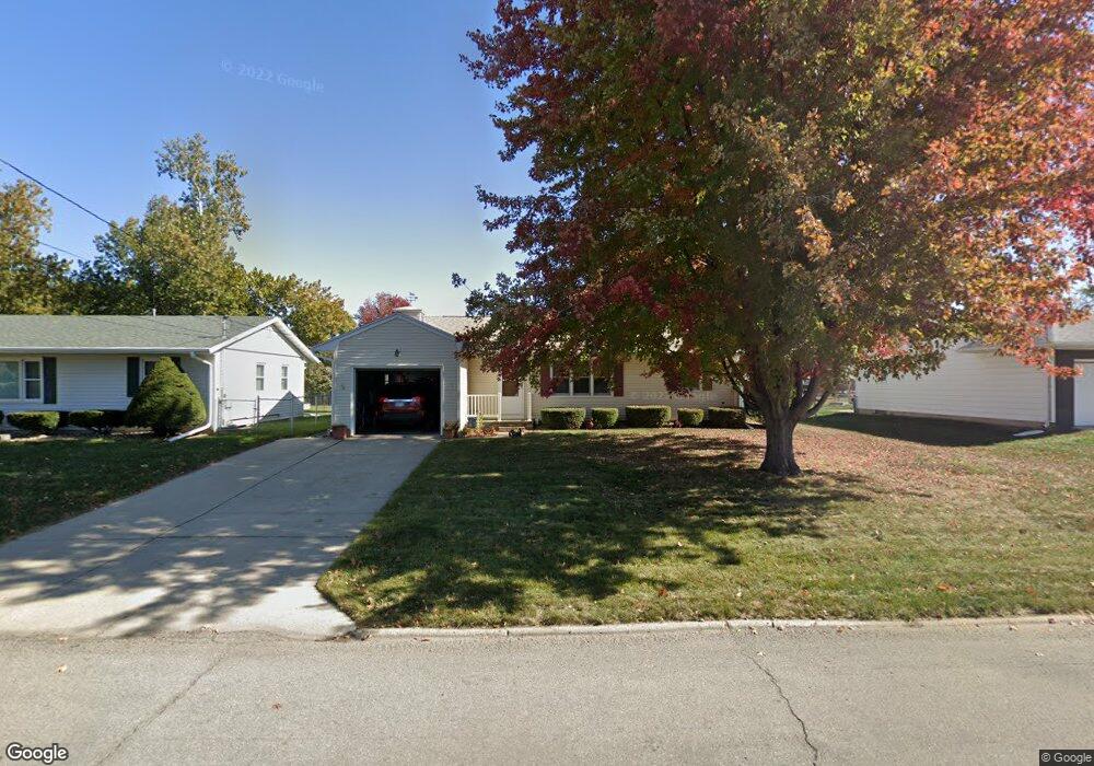 300 E 19th St N, Newton, IA 50208 - photo 1