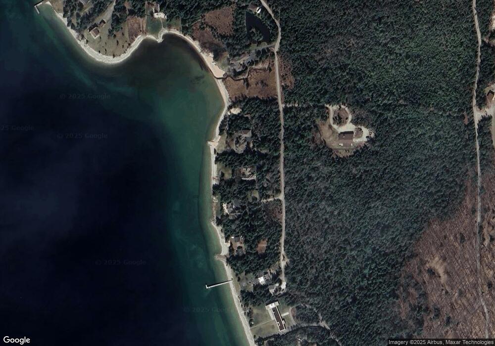 6885 Birdland Dr, Charlevoix, MI 49720 - photo 1