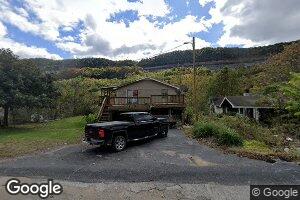 6484 N Us Highway 421, Bledsoe, KY 40810