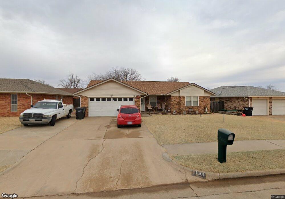 1501 NE 2nd St, Moore, OK 73160 - photo 1