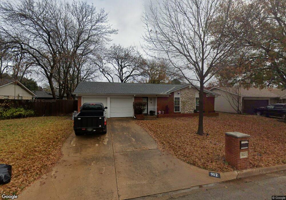 912 Venice St, Hurst, TX 76053 - photo 1