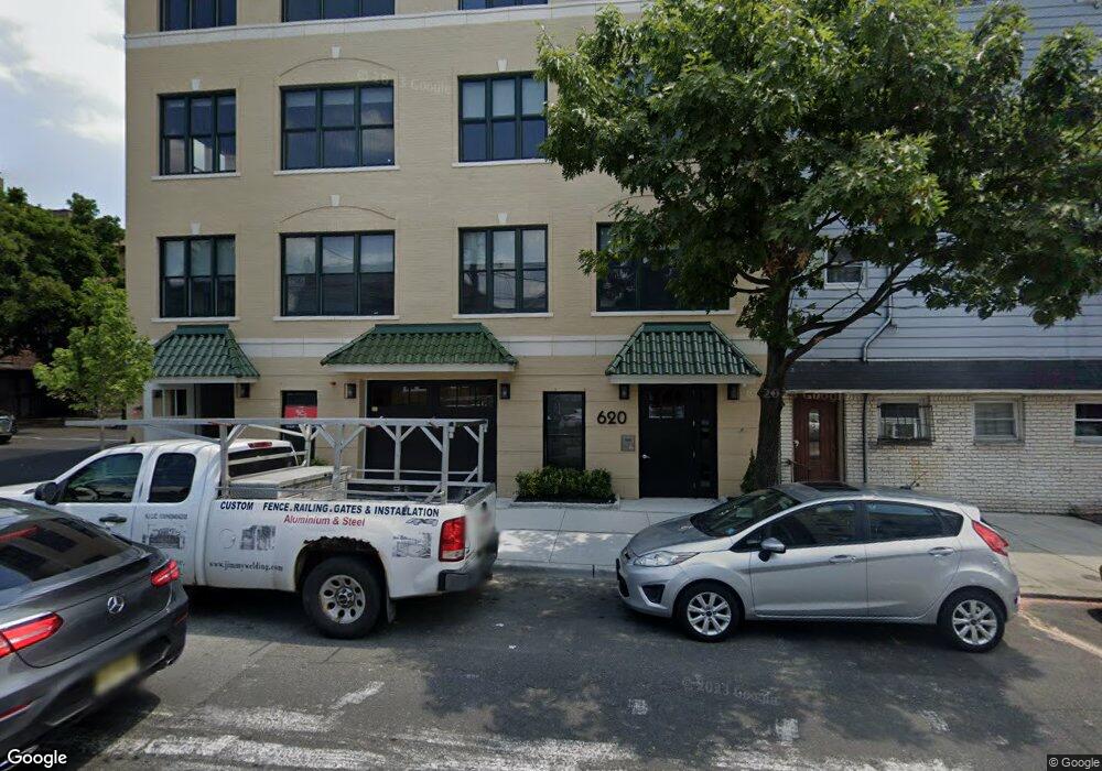 620 Palisade Ave unit 401, Jersey City, NJ 07307 - photo 1