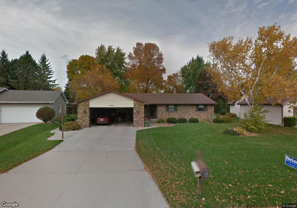 2332 W Wintergreen Dr, Appleton, WI 54914 - photo 1