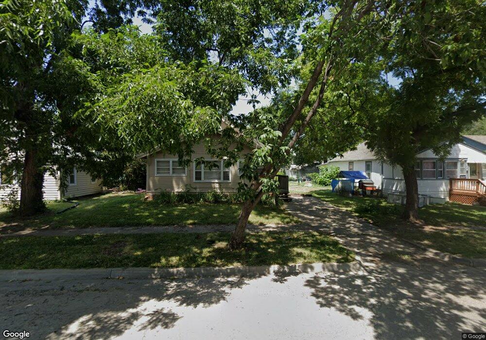 1424 Houston St, Manhattan, KS 66502 - photo 1