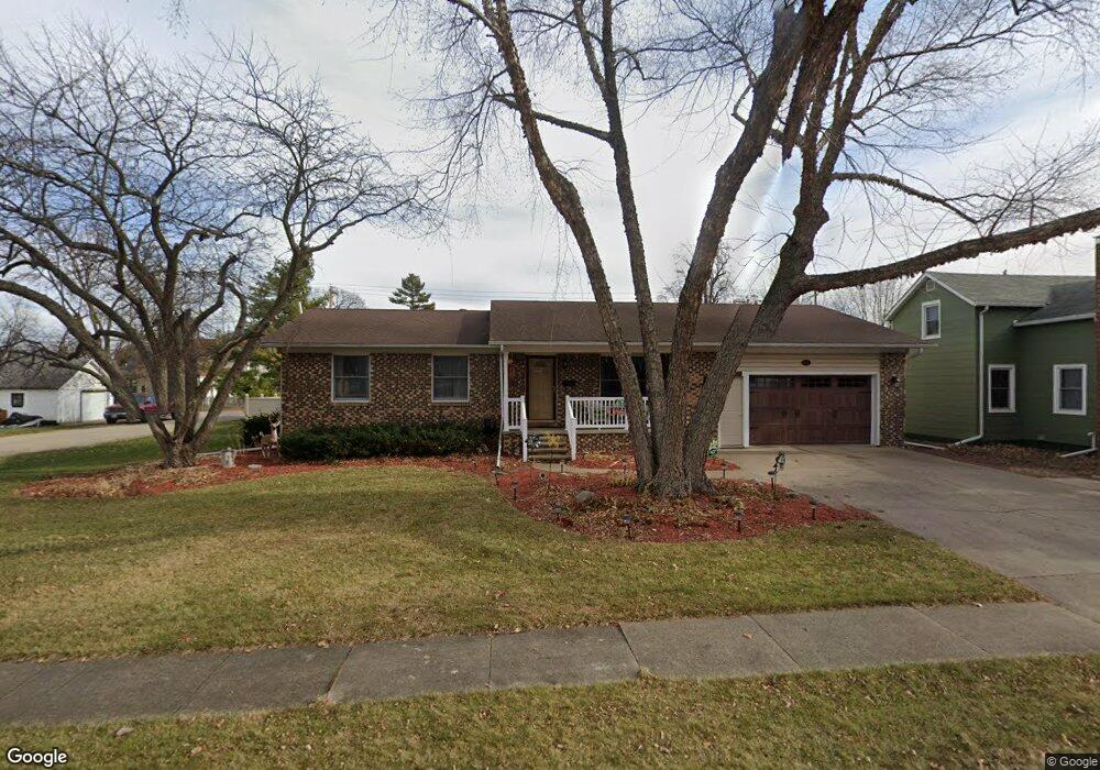 225 N 1st St, Princeton, IL 61356 - photo 1