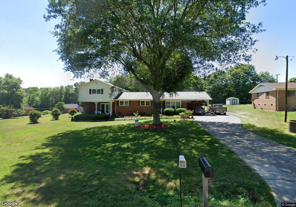 1215 Masonic Dr, Shelby, NC 28150 - photo 1