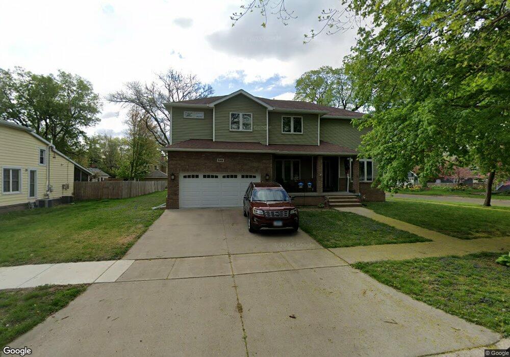 502 College Ave, Lincoln, IL 62656 - photo 1