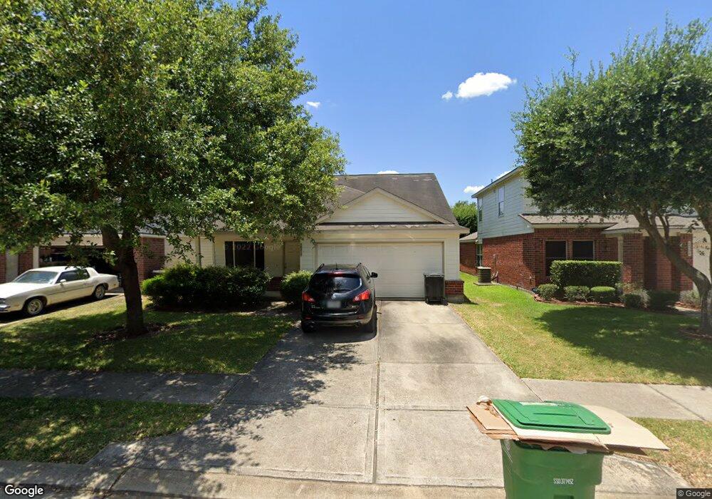 10310 Kinsdale Crossing Ln, Houston, TX 77075 - photo 1