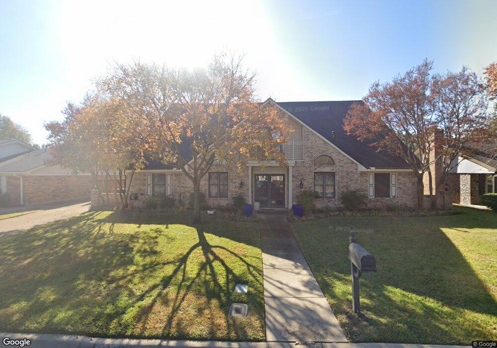 233 W Louella Dr, Hurst, TX 76054 - photo 1