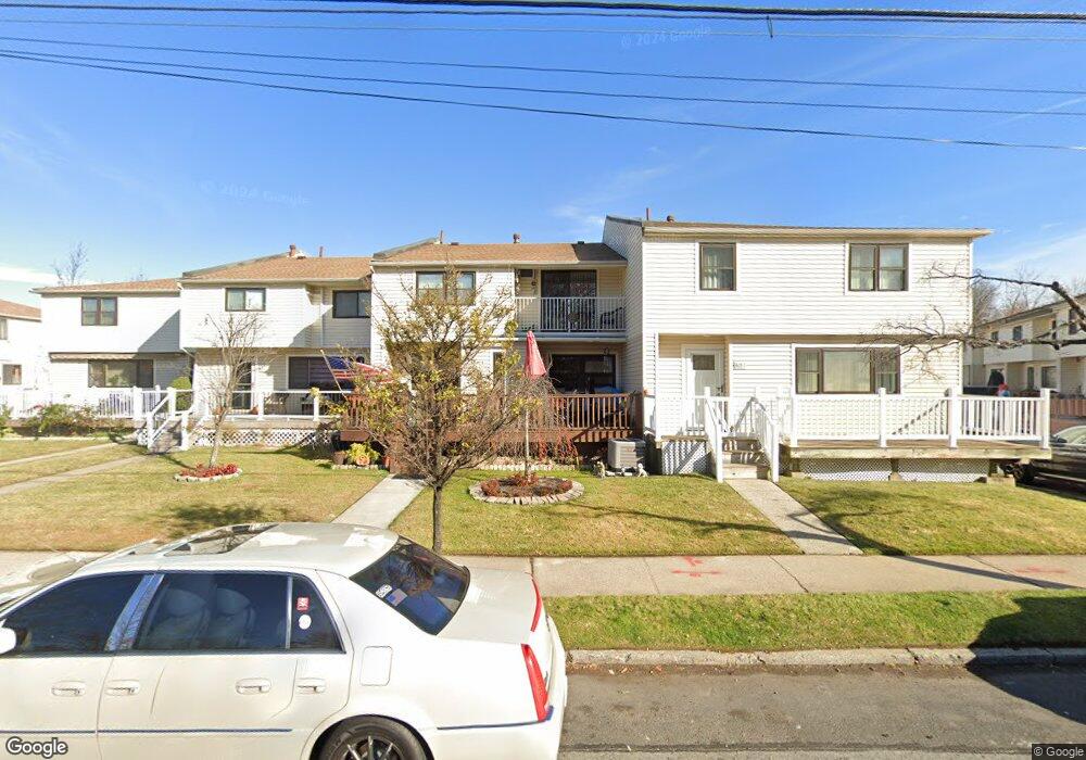 467 Willow Rd E unit 1, Staten Island, NY 10314 - photo 1