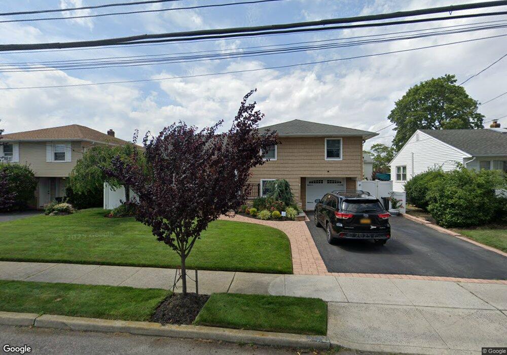 2135 Beverly Way, Merrick, NY 11566 - photo 1