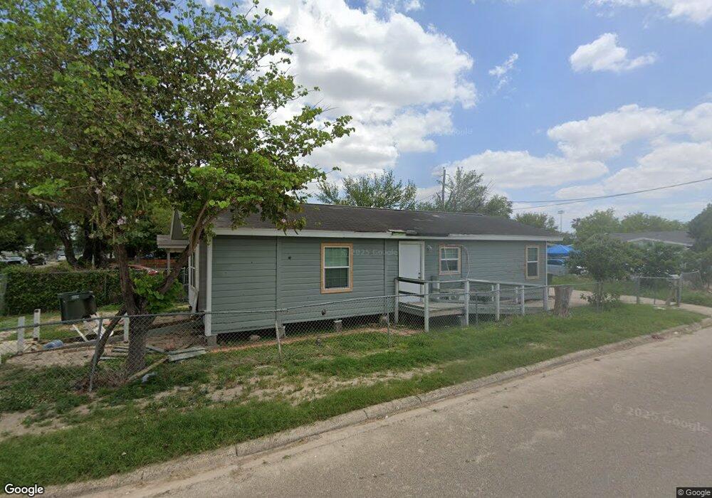 521 Mesquite St, San Juan, TX 78589 - photo 1