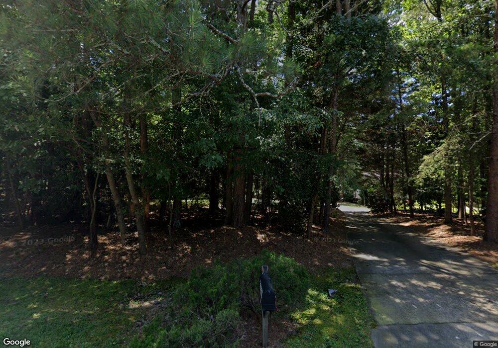 10490 Haynes Bridge Rd, Alpharetta, GA 30022 - photo 1