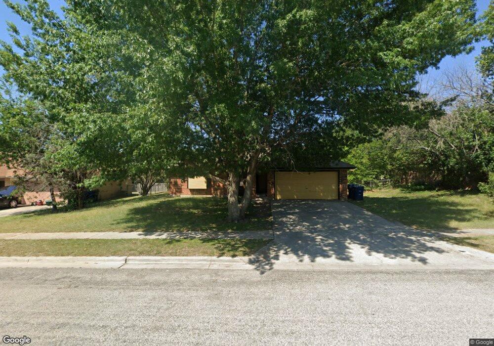 114 E Blancas Dr, Copperas Cove, TX 76522 - photo 1